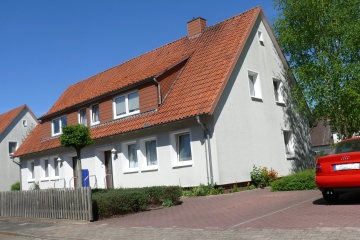 2-Zimmer-Wohnung im EG in ruhiger Seitenstraße 2-Zimmer-Wohnung im EG in ruhiger Seitenstraße